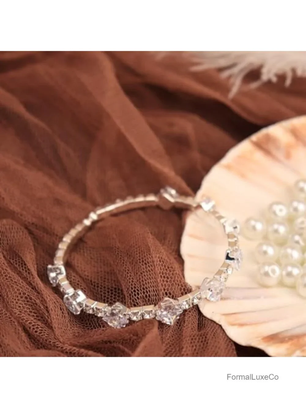 N/A glittering rhinestones